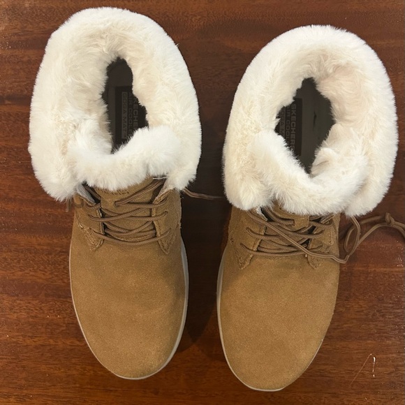 Skechers on the go Women's Tan Suede Ankle Boots. Size 9 - Picture 6 of 7